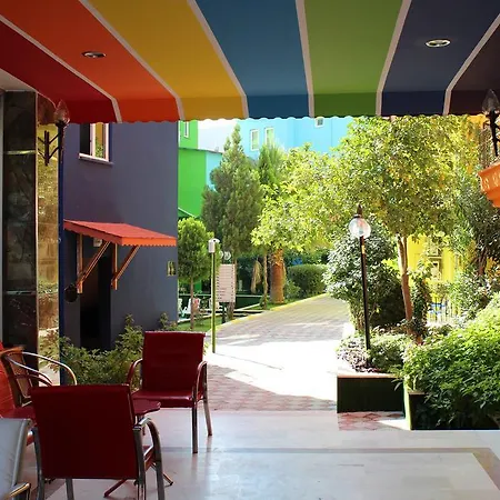 Hotel Rainbow Castle