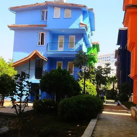 Hotel Rainbow Castle Side