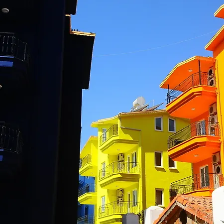 Rainbow Castle Hotel 3*